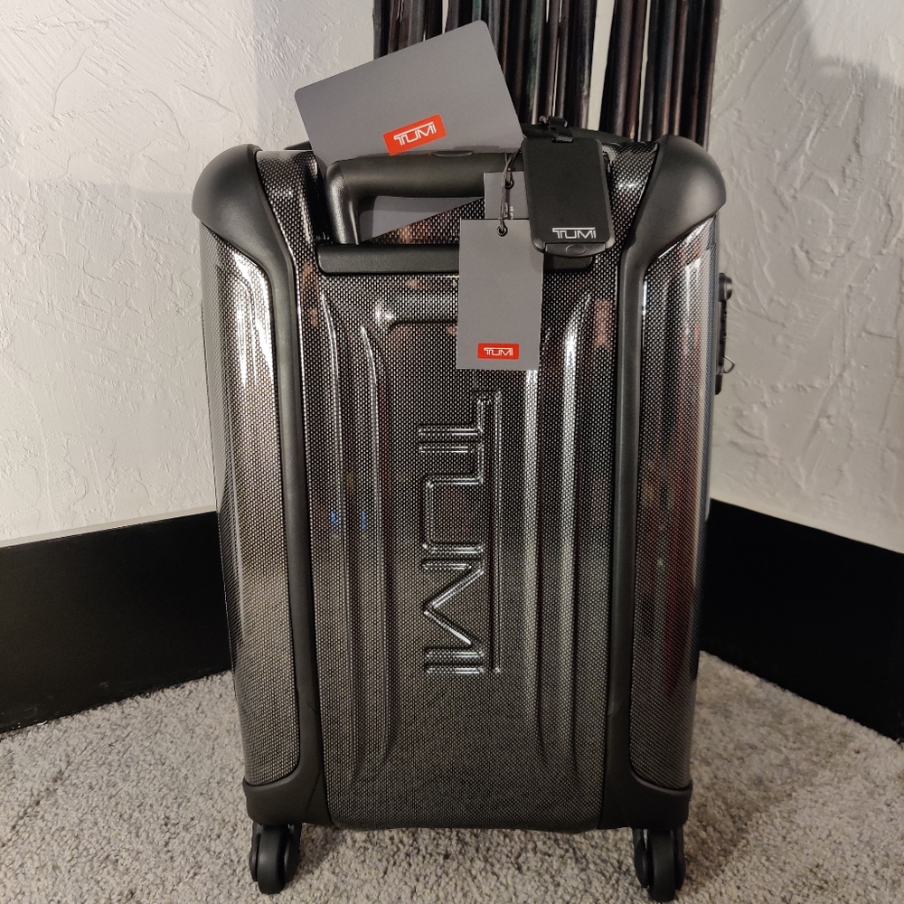 Tumi Vapor Polycarbonate International Carry On (Graphite)
